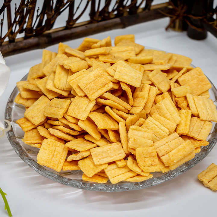 Chinese traditional snack crispy rice cracker healthy grain snacks rice crust